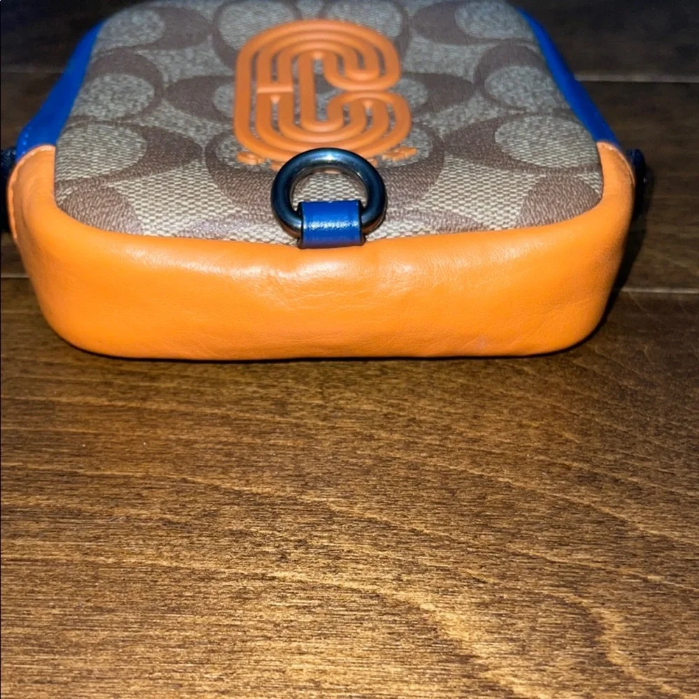 Coach Square Hybrid Pouch - Picture 5 of 7